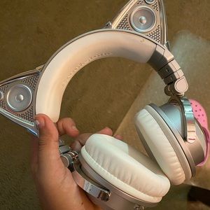 Ariana Grande limited edition headphones